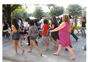 Fans walking barefoot 